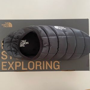 North face slipper shoes